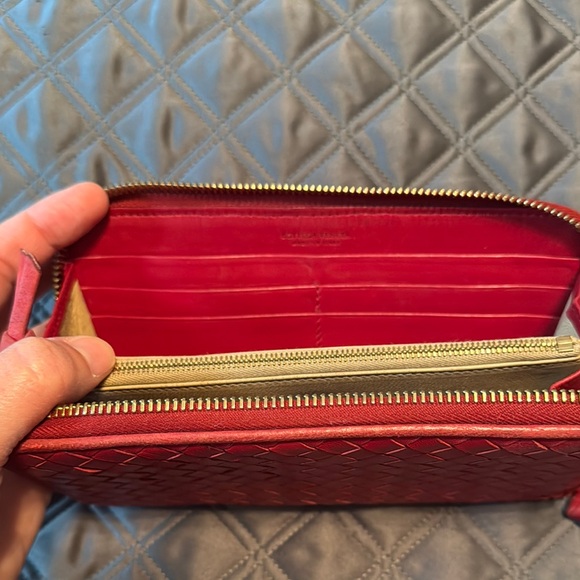Bottega Veneta Red Woven Leather Clutch Authentic GUC w COA - Picture 4 of 9